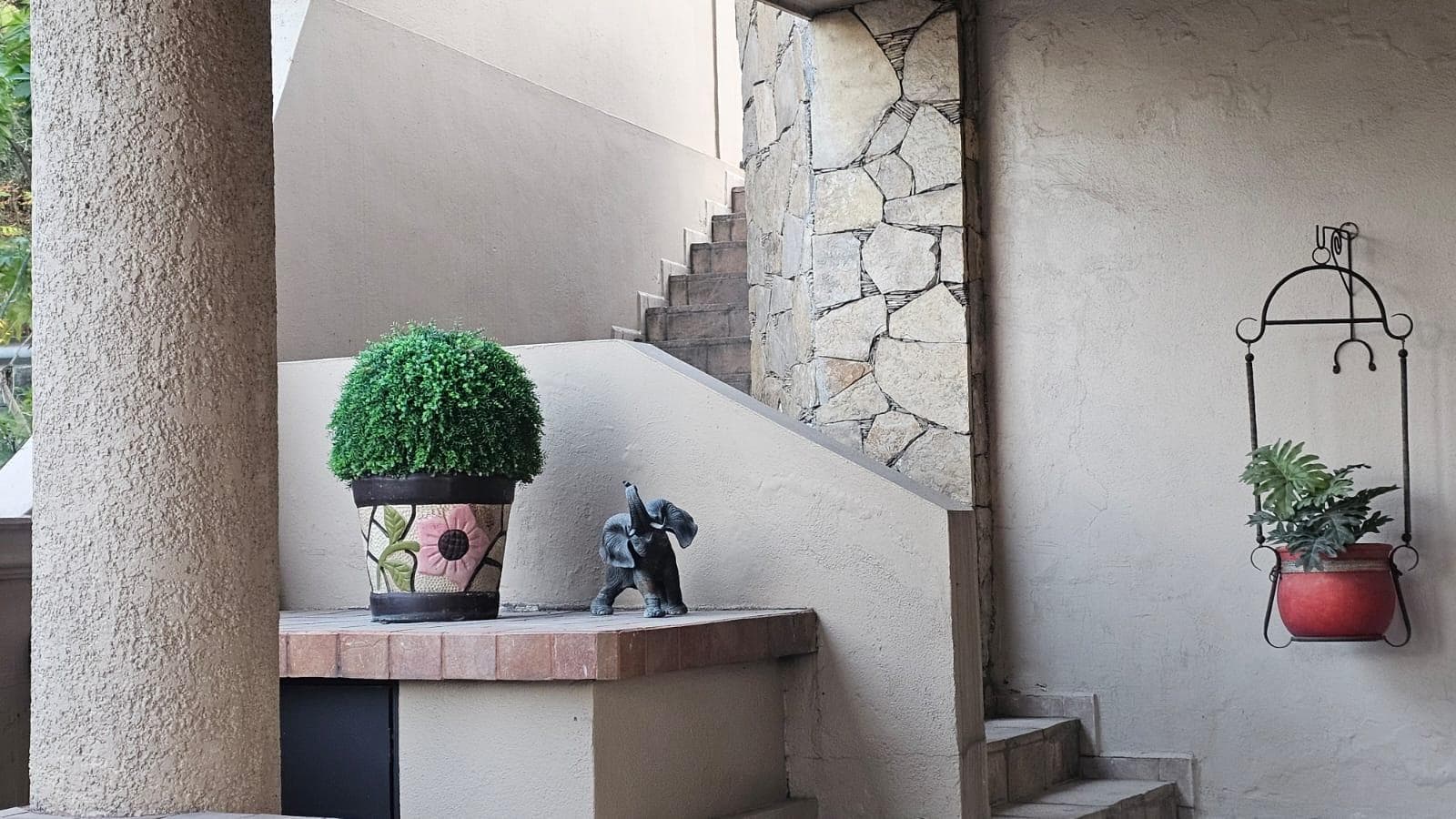HOME FOR SALE IN VILLA MONTAÑA