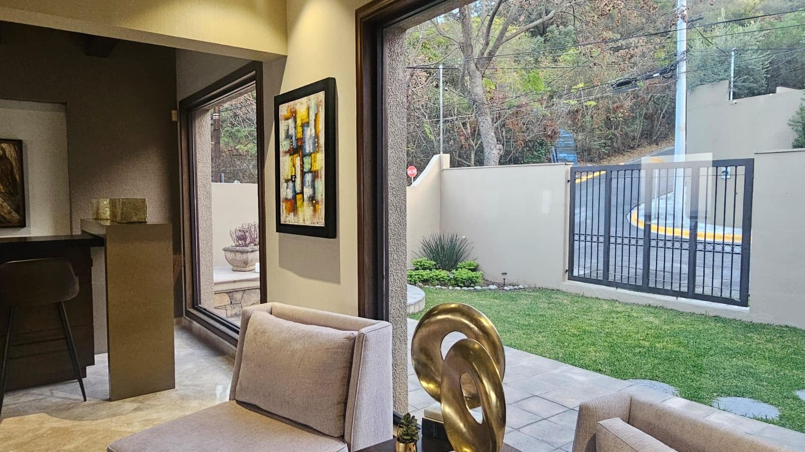 HOME FOR SALE IN VILLA MONTAÑA