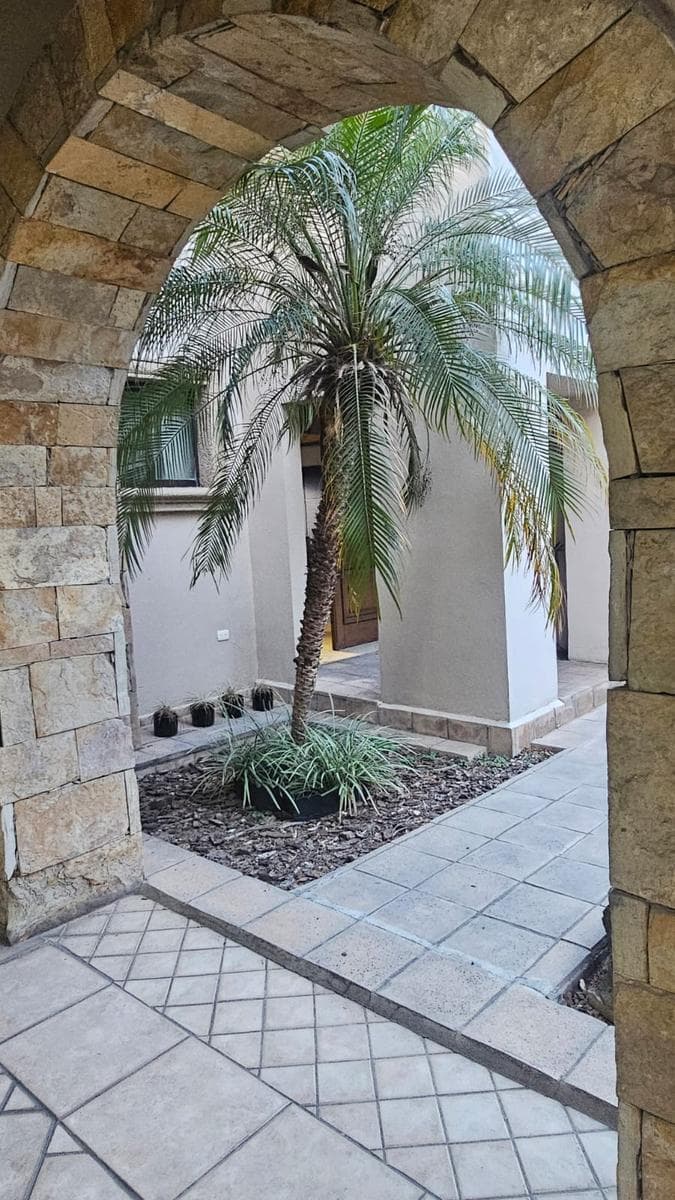 HOME FOR SALE IN VILLA MONTAÑA