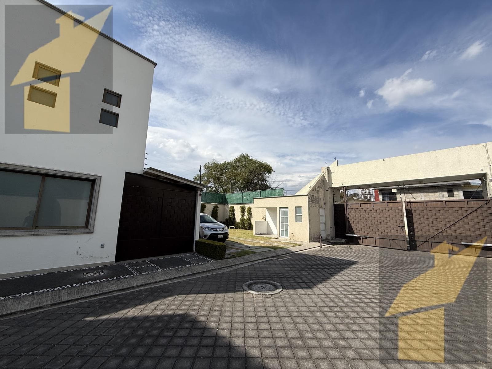 House for Sale in San Sebastian, Metepec