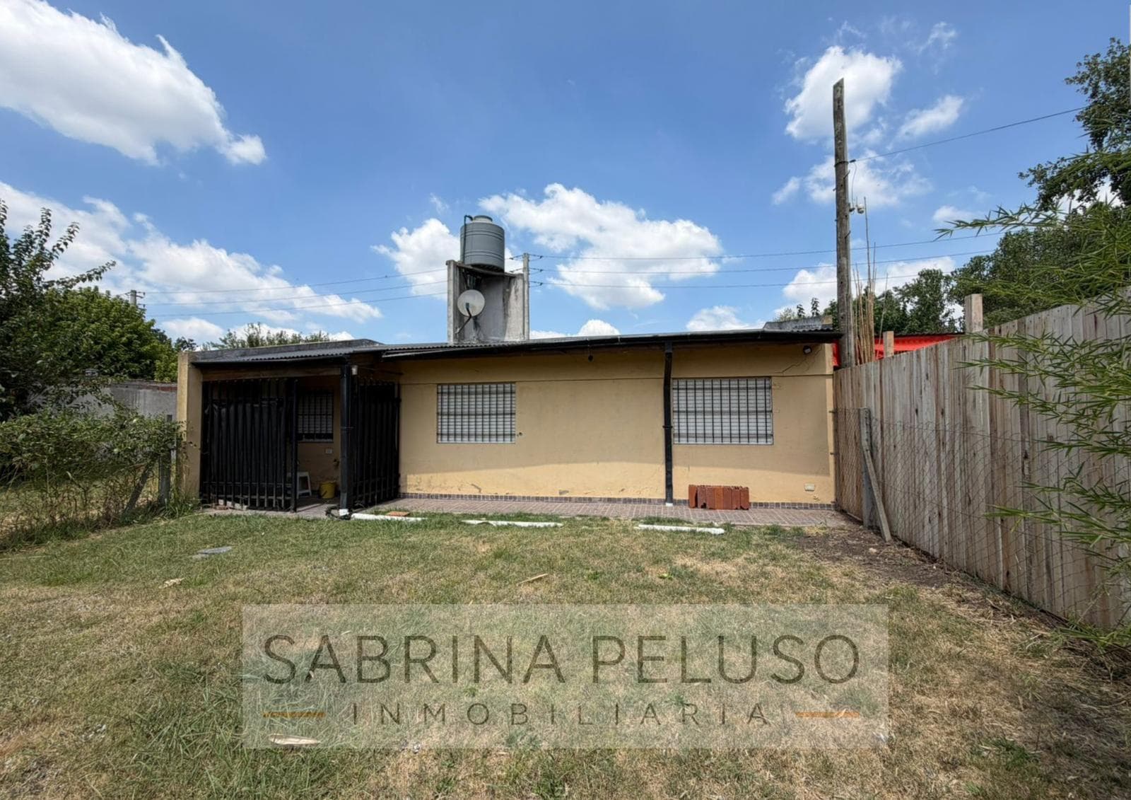 4-Bedroom House for Sale - Francisco Alvarez