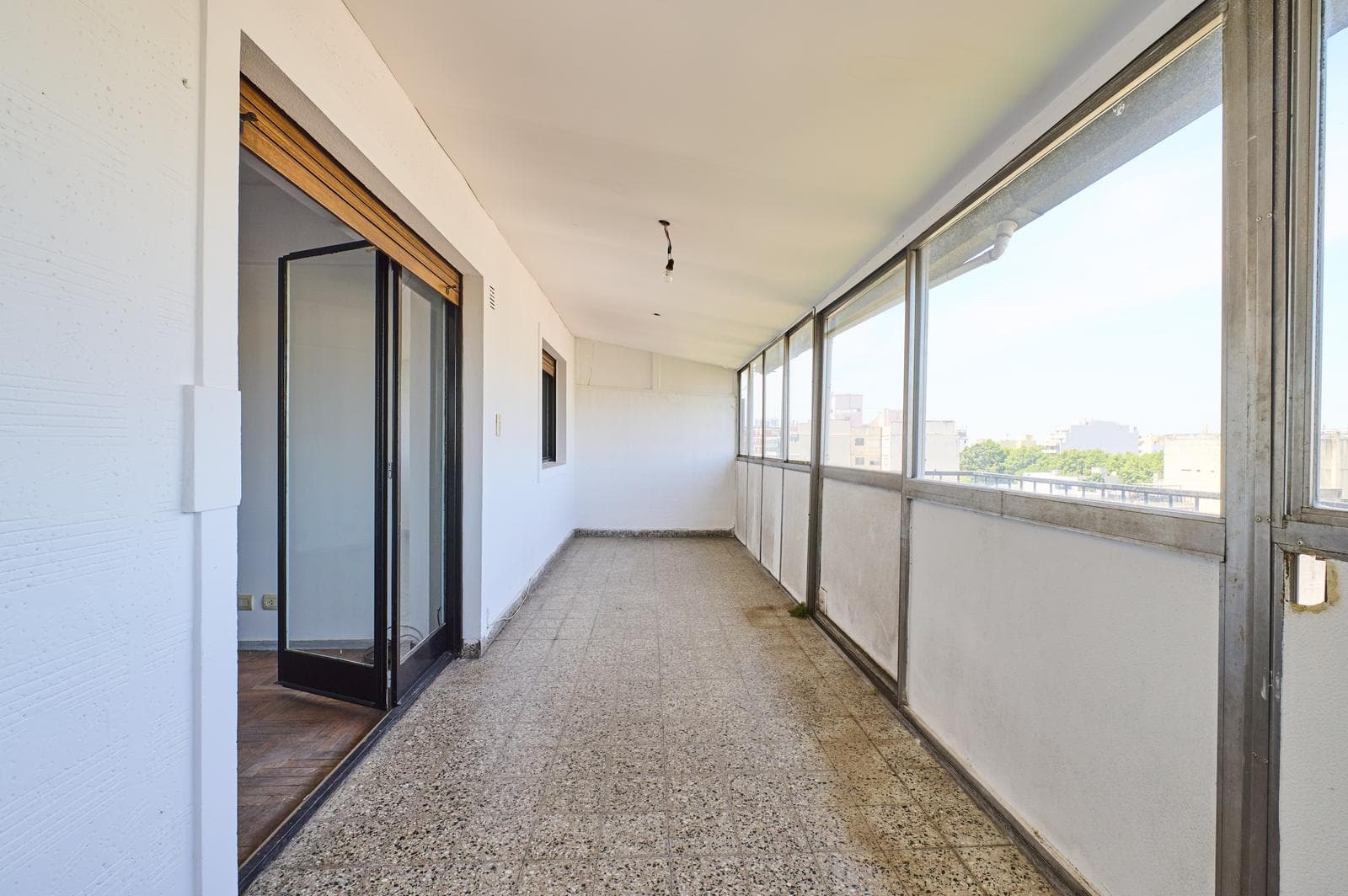 2-Room Apartment for Sale in Villa del Parque