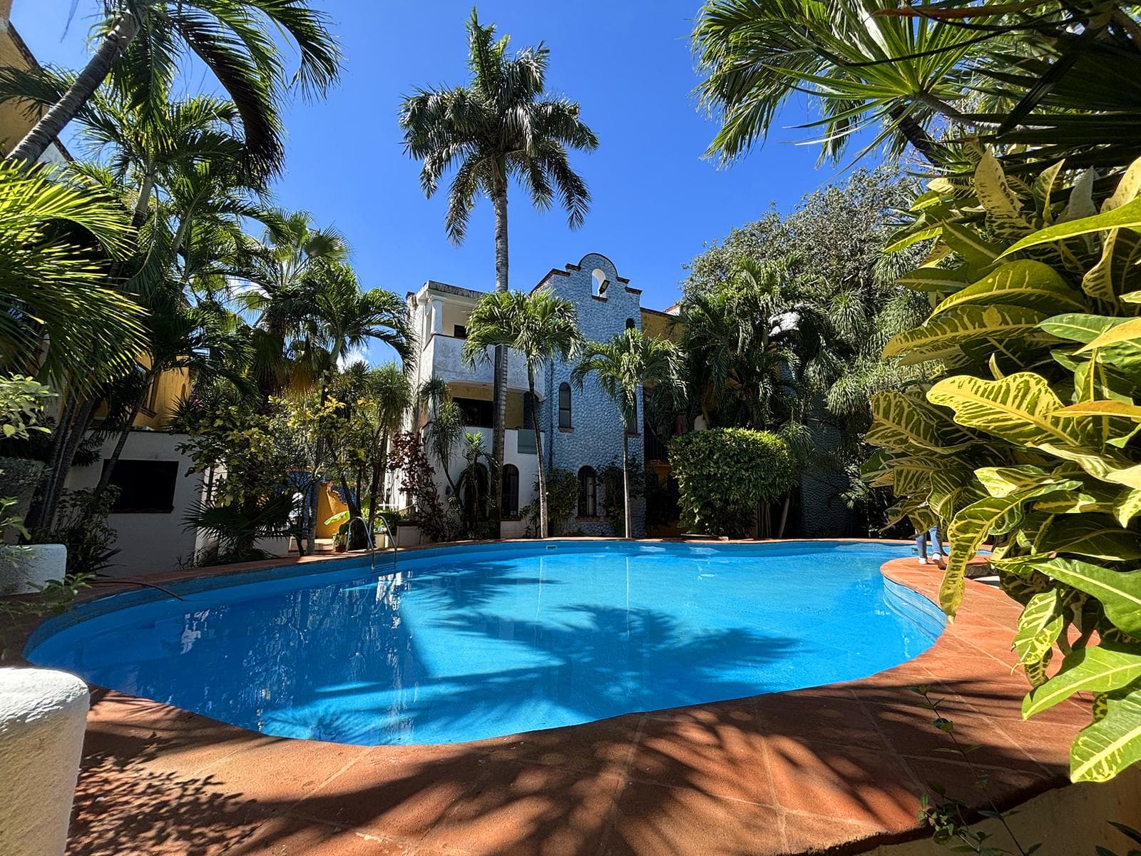 Hacienda del Carmen – 2-Bedroom Apartment for Sale – Live in the Heart of Playa del Carmen