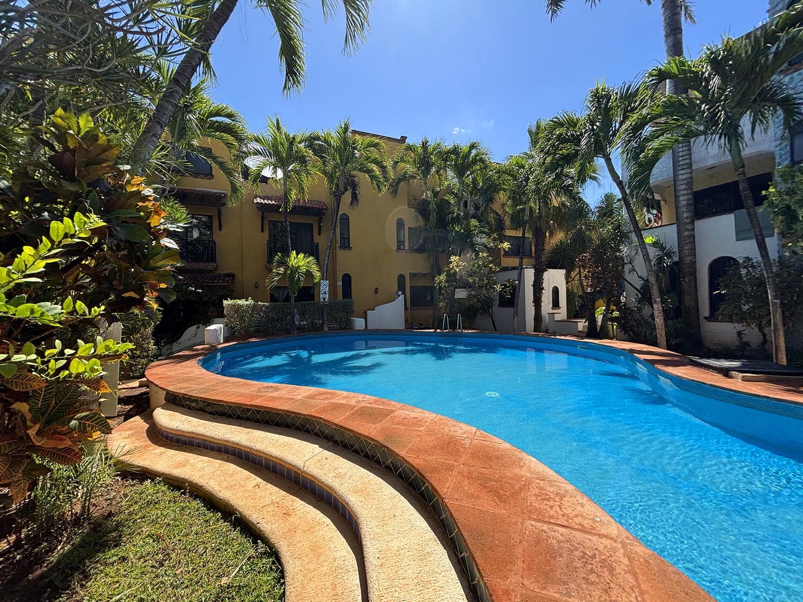 Hacienda del Carmen – 2-Bedroom Apartment for Sale – Live in the Heart of Playa del Carmen
