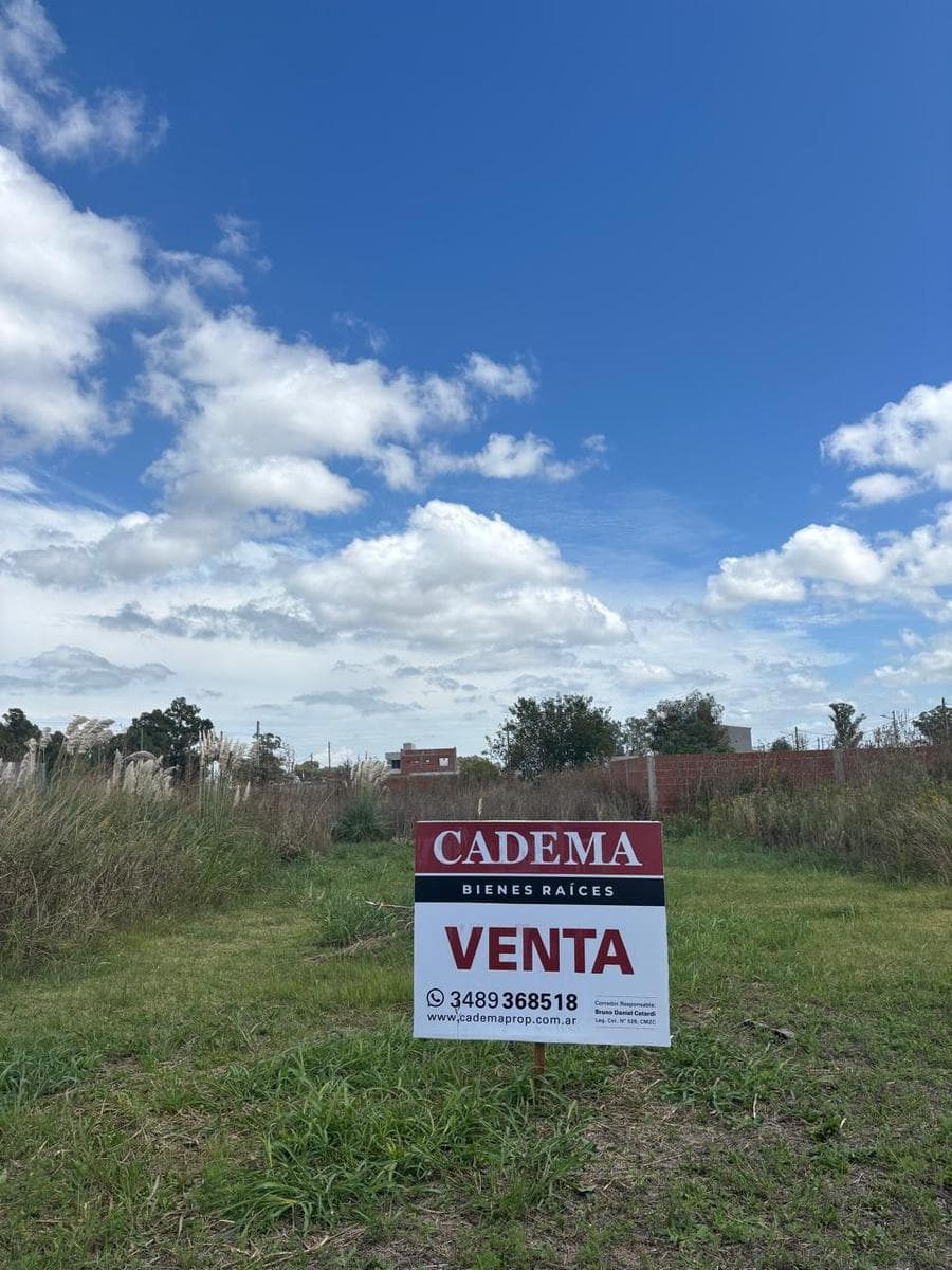 Lot No. 456 for Sale. Available immediately. Puerta del Sol neighborhood. Campana
