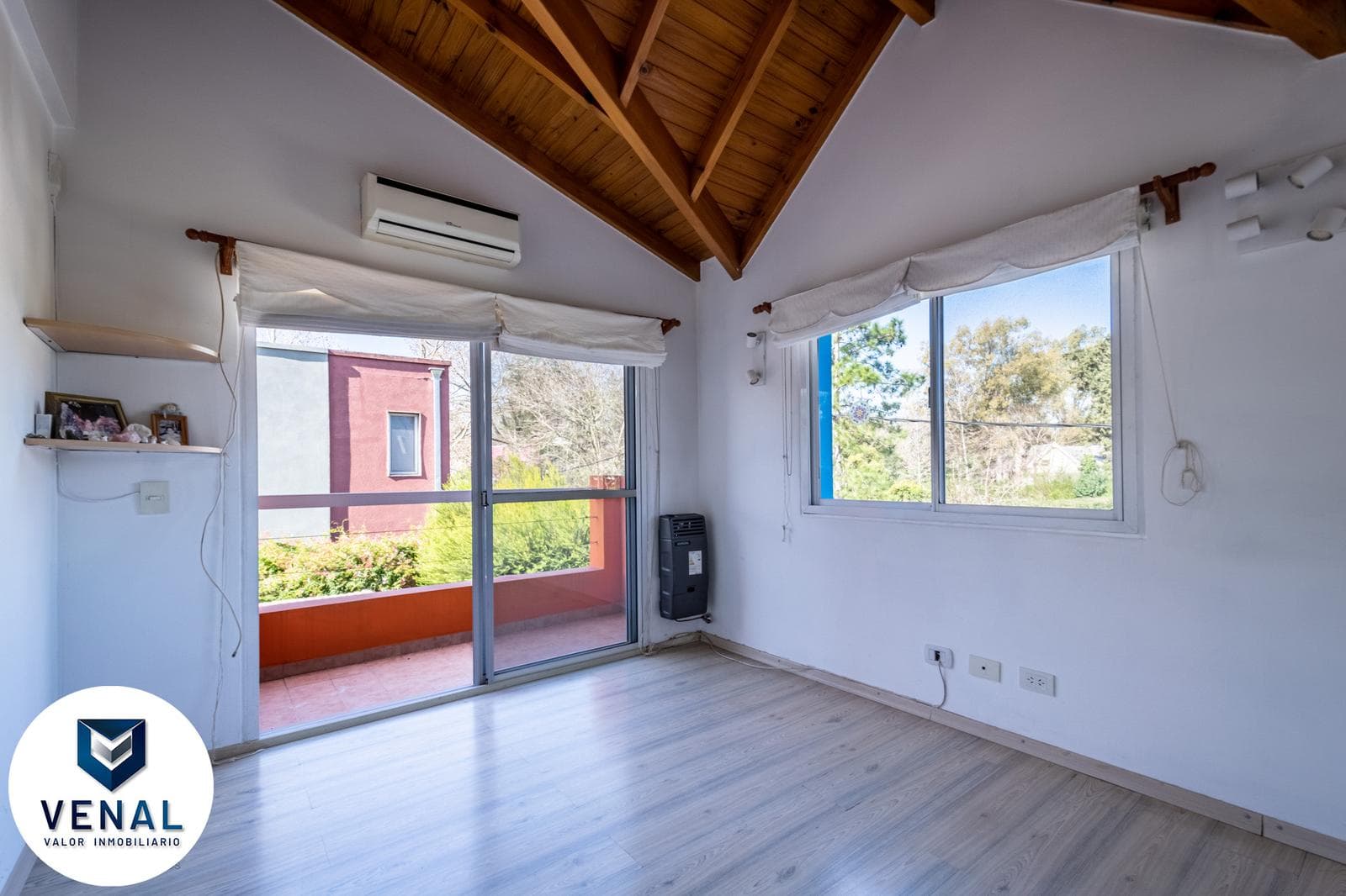 7-room house for sale in Fincas de Maschwitz, 5 bedrooms, 3 bathrooms, 1 half-bath