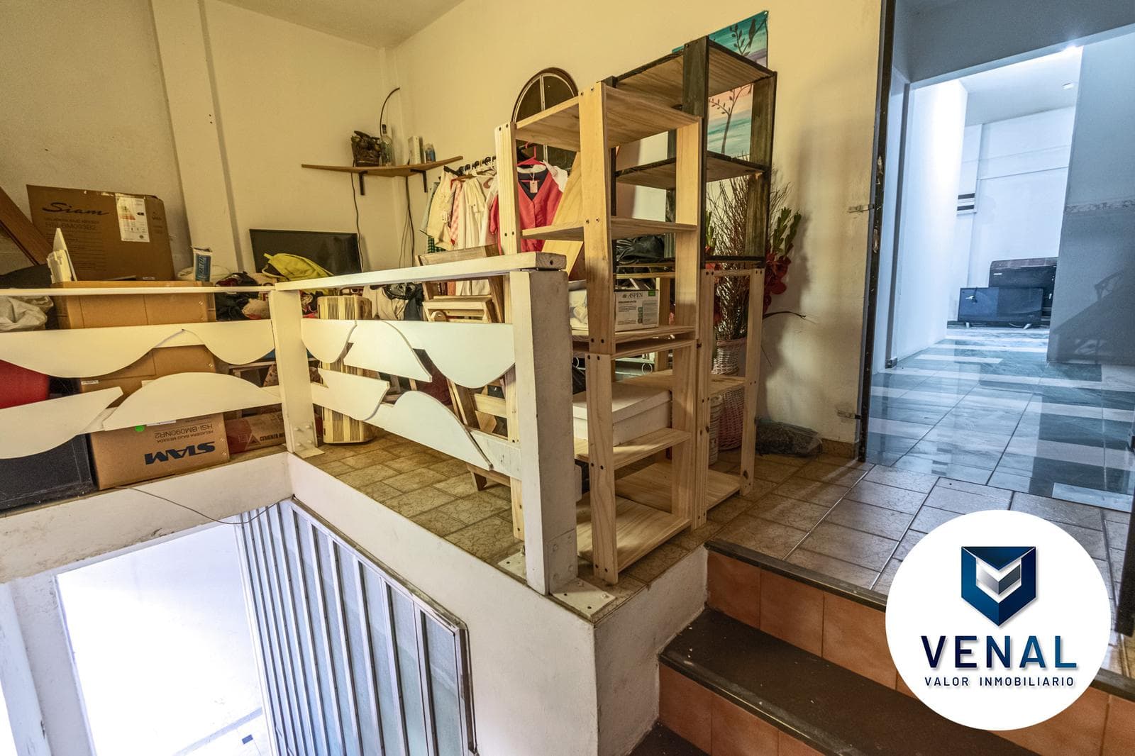 For Sale: Commercial or Residential House—6 rooms, 5 bedrooms, 3 full bathrooms, 3 stories