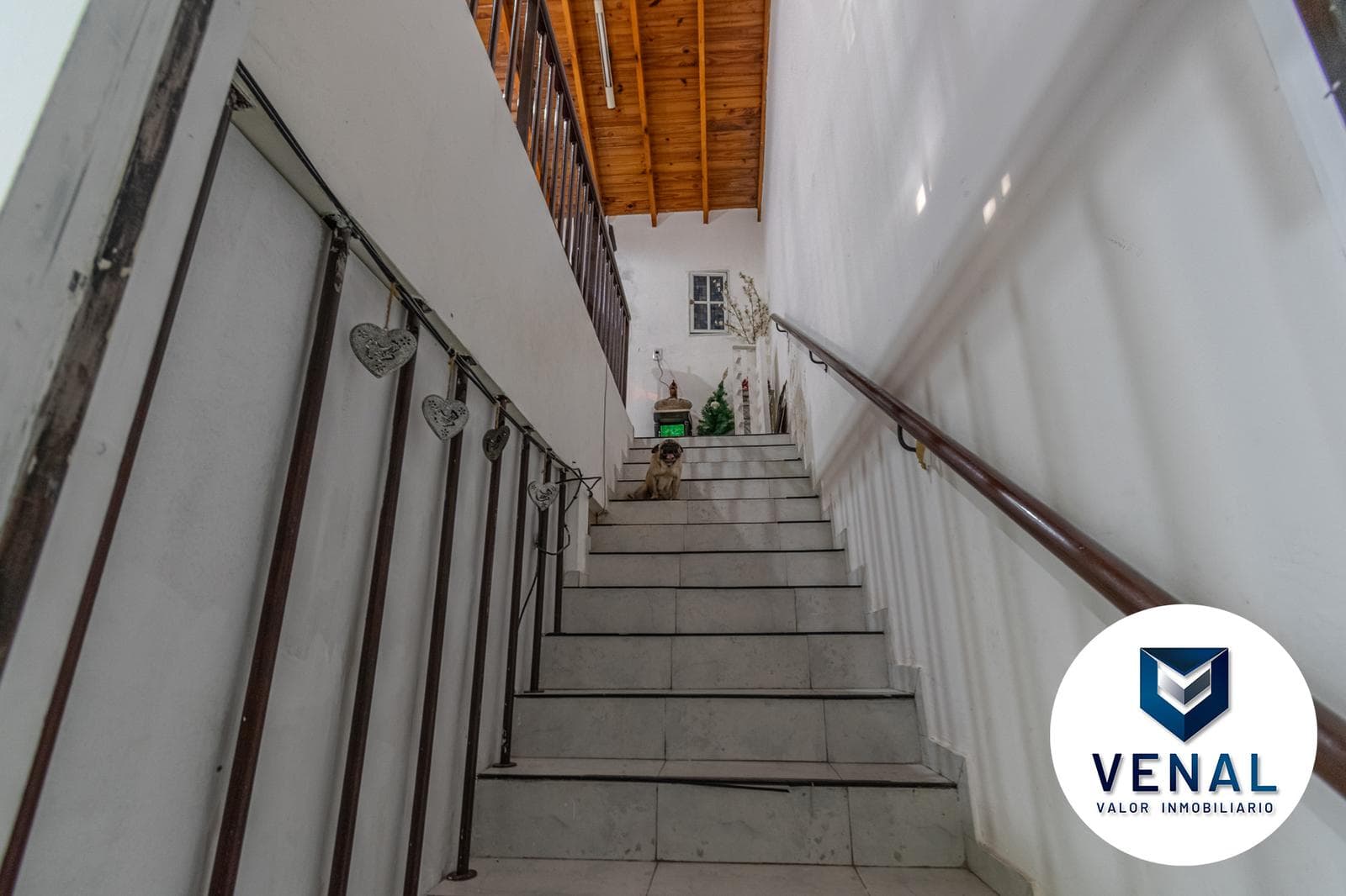 For Sale: Commercial or Residential House—6 rooms, 5 bedrooms, 3 full bathrooms, 3 stories