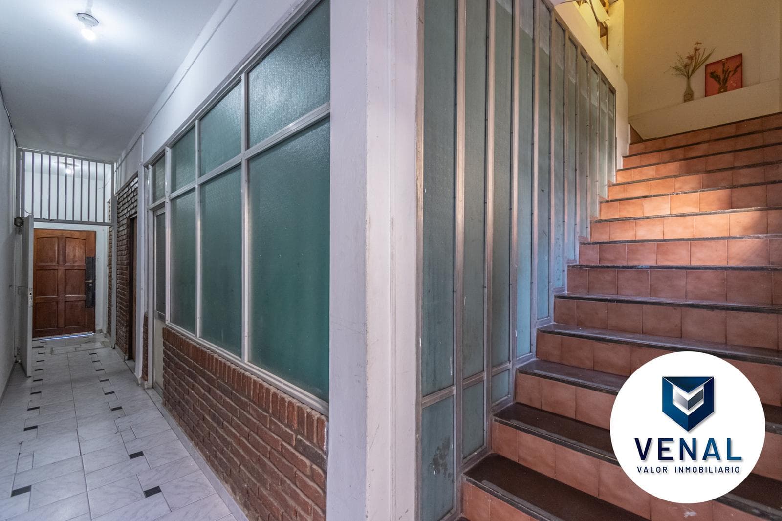 For Sale: Commercial or Residential House—6 rooms, 5 bedrooms, 3 full bathrooms, 3 stories