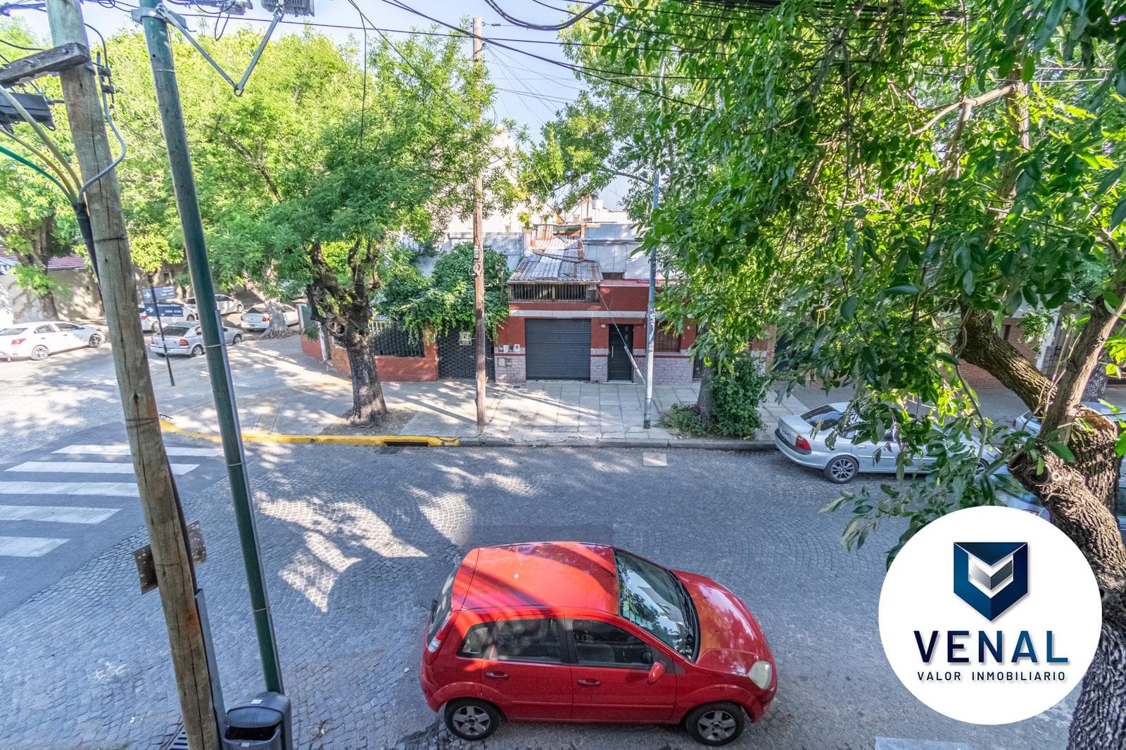 For Sale: Commercial or Residential House—6 rooms, 5 bedrooms, 3 full bathrooms, 3 stories