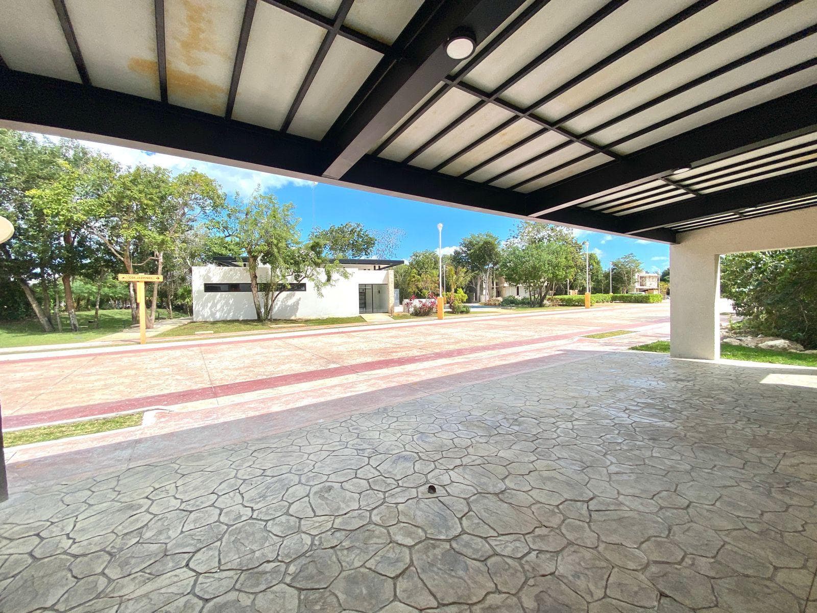LAGOS DEL SOL House