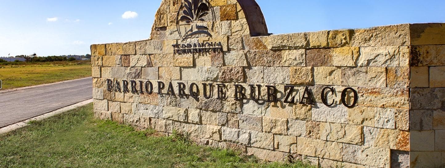 Land in Burzaco