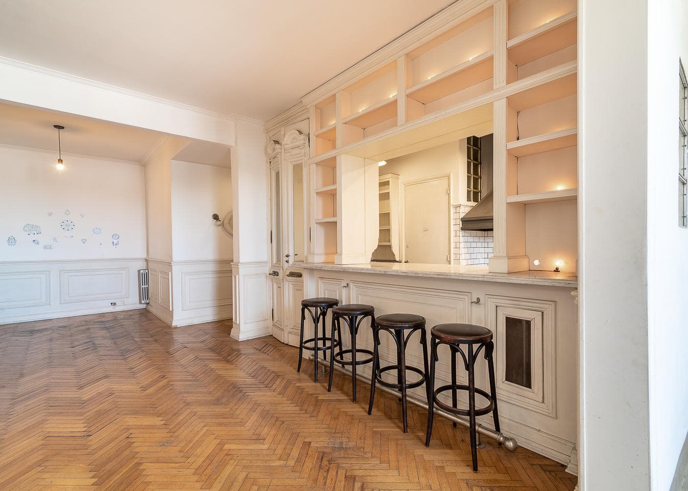 4-Room Apartment for Sale in Barracas with a Patio
