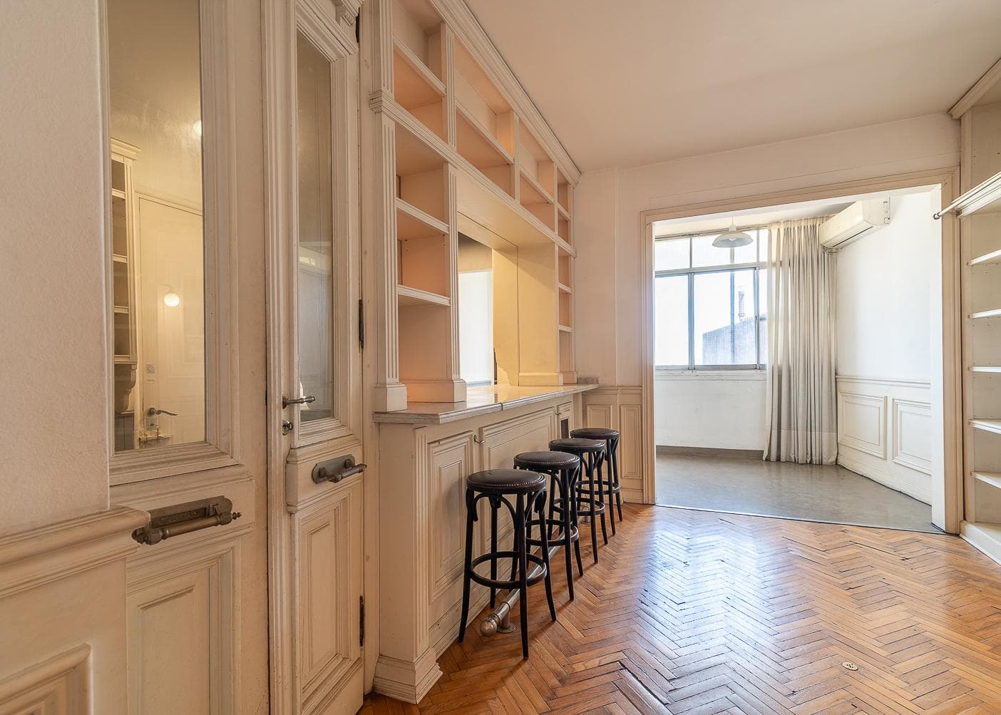 4-Room Apartment for Sale in Barracas with a Patio