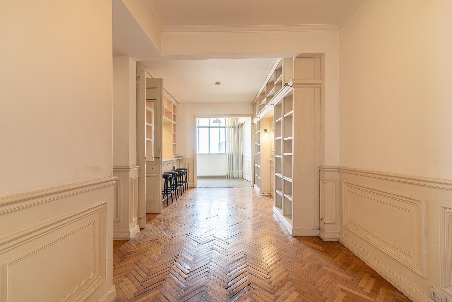 4-Room Apartment for Sale in Barracas with a Patio