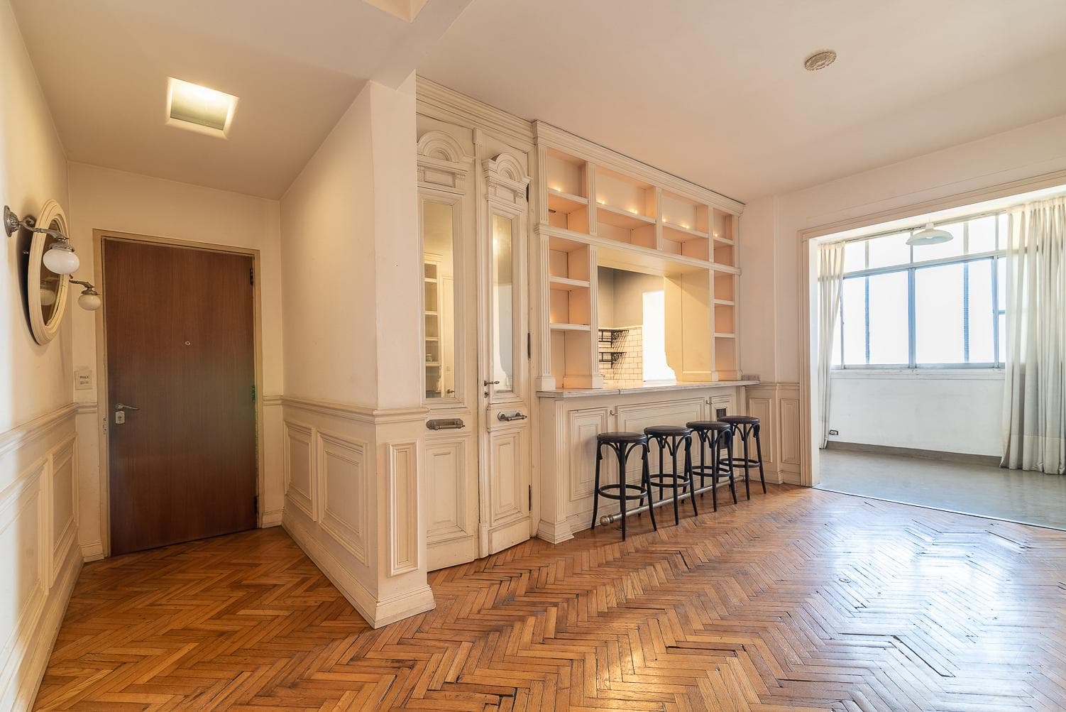 4-Room Apartment for Sale in Barracas with a Patio