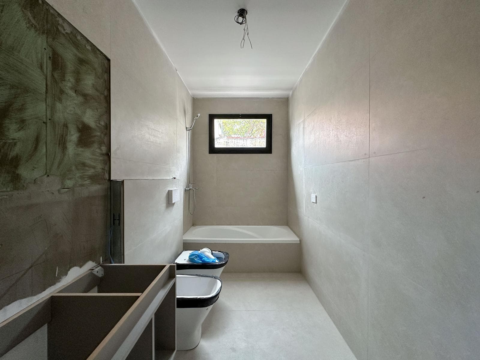 3-bedroom house with a pool and garage in Abasto