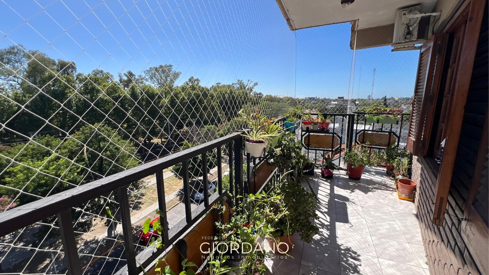3-ROOM APARTMENT FOR SALE WITH 2 PARKING SPACES – QUALIFIES FOR A LOAN | ACROSS FROM WILDE STATION