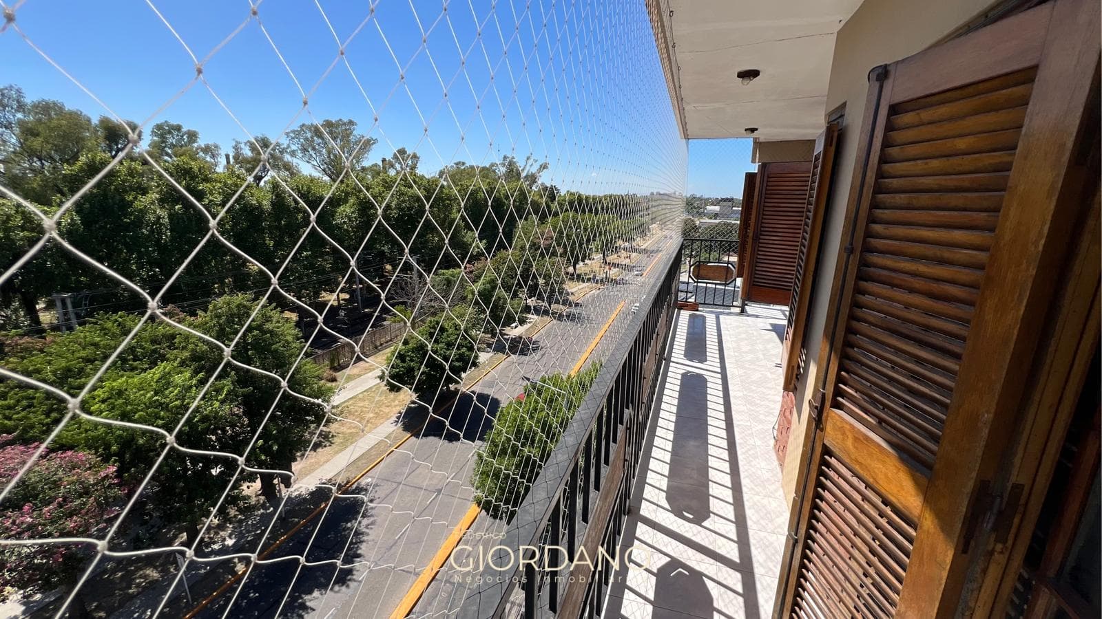3-ROOM APARTMENT FOR SALE WITH GARAGE – QUALIFIES FOR A LOAN | ACROSS FROM WILDE STATION