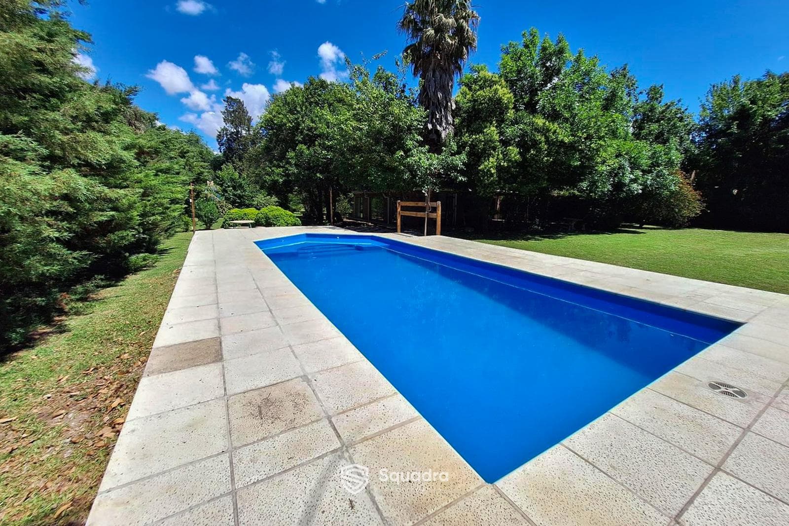 FOR SALE | TRADE - 4-bedroom house with a park, barbecue area, and pool. Funes.