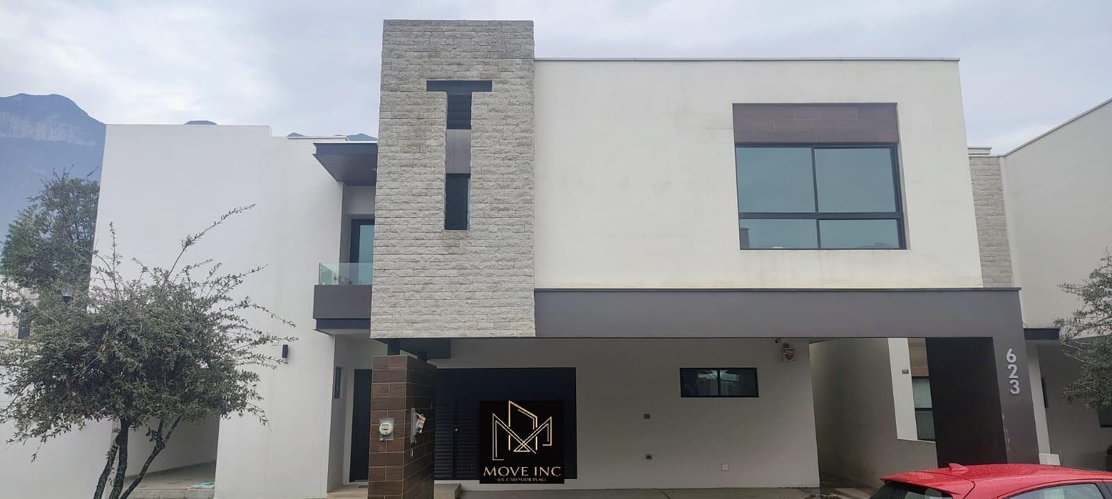 HOUSE FOR SALE IN VALLE DE CUMBRES PREMIERE - CORNER LOT WITH EXTRA LAND