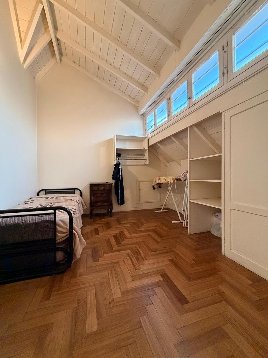 Casa en Divino Rostro 6 ambientes con quincho y piscina