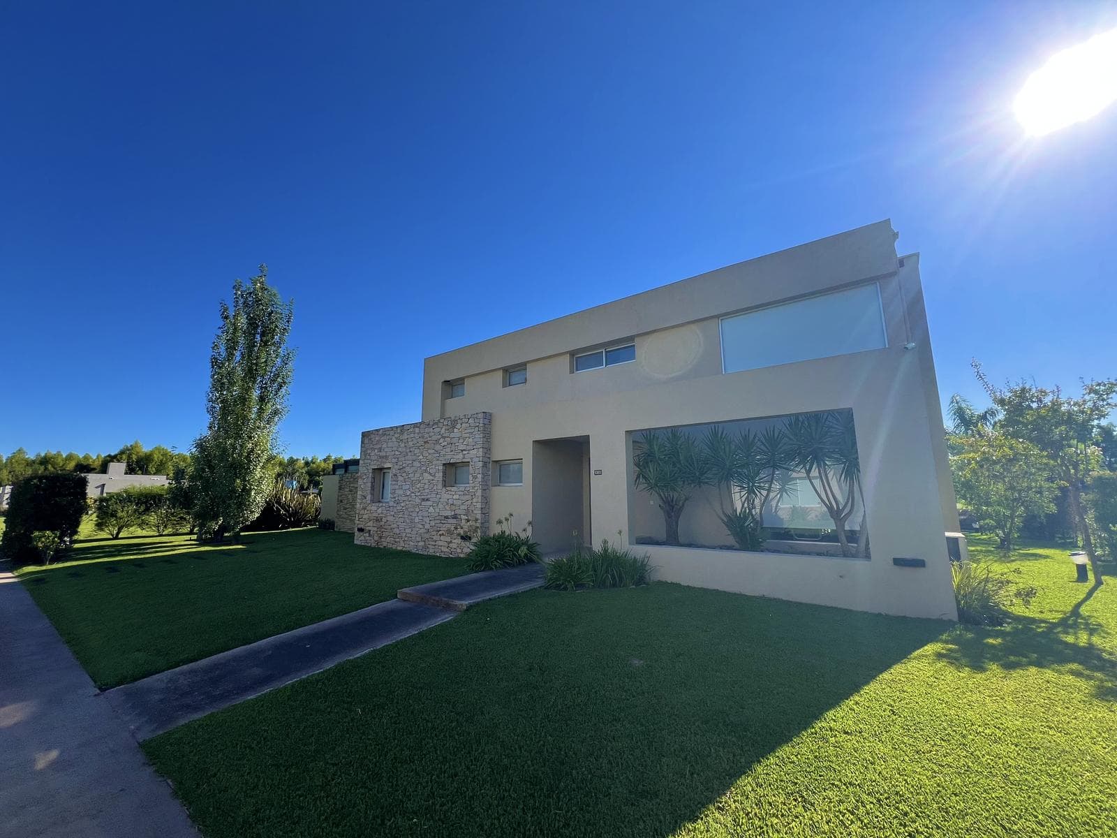 House for Sale - Isla del Este Gated Community - Tigre Delta