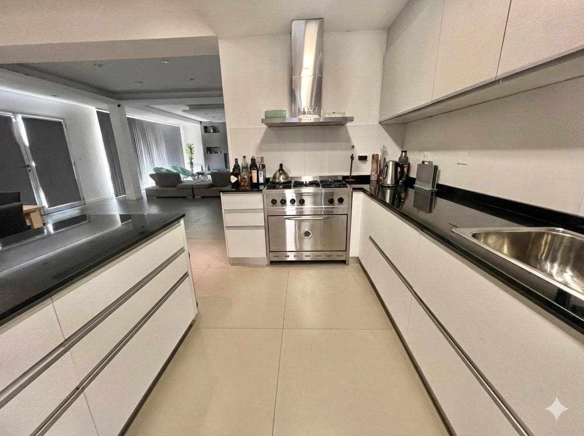 House for Sale - Isla del Este Gated Community - Tigre Delta