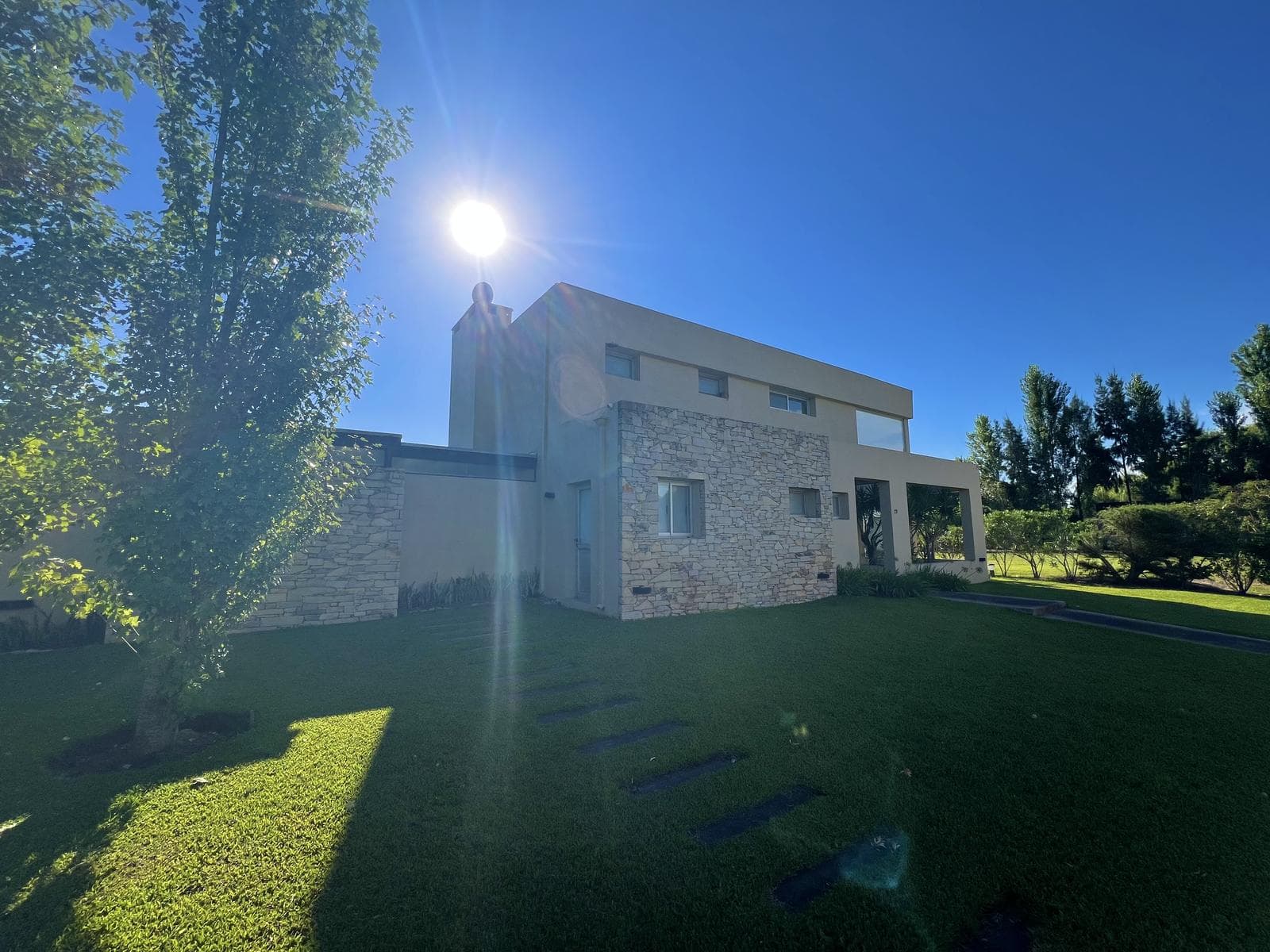House for Sale - Isla del Este Gated Community - Tigre Delta