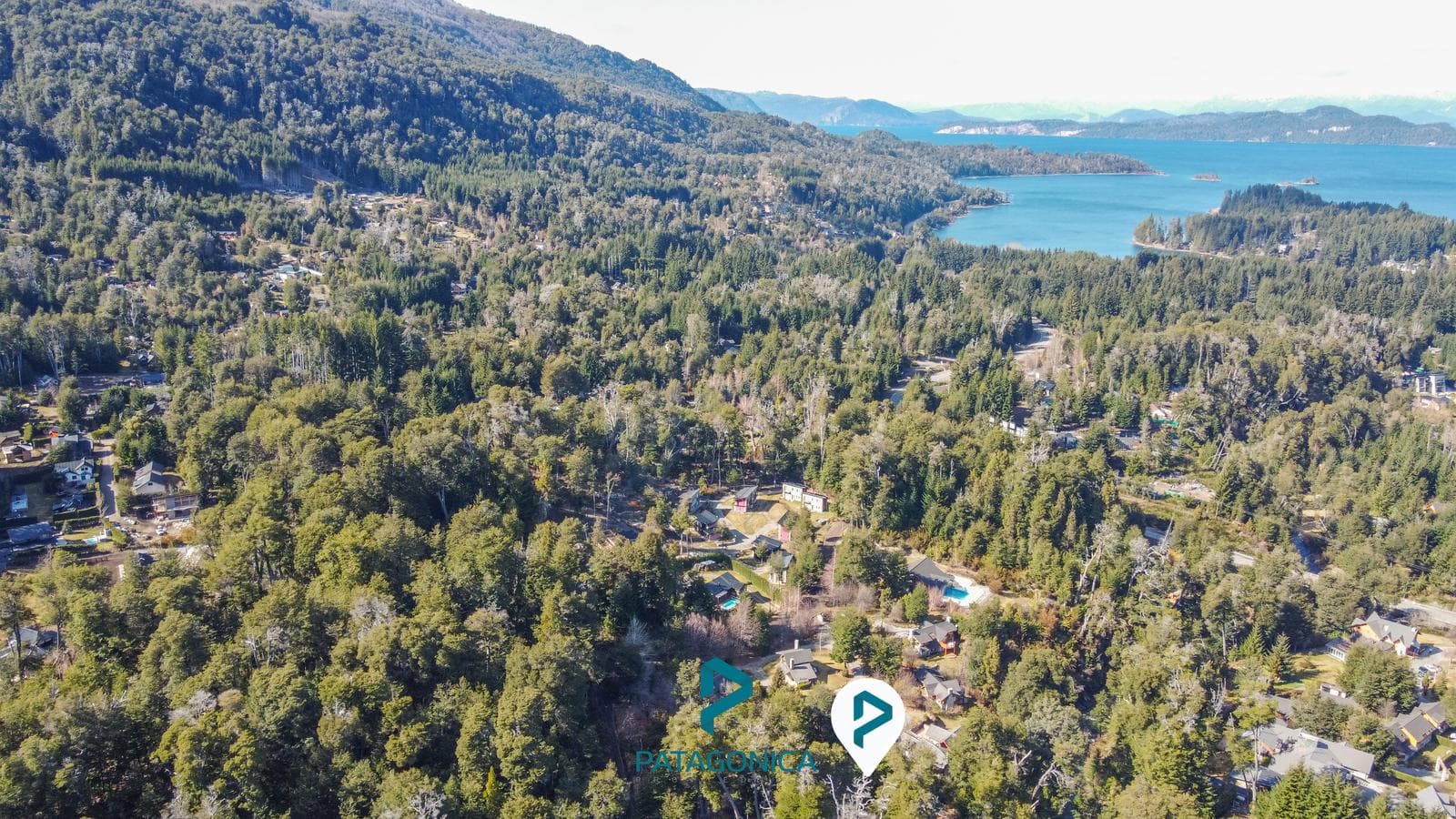 FOR SALE: 43-square-meter house on a 5,149-square-meter lot. Suitable for 4 houses along the Rio Bonito riverbank, with utilities. Altos de Manzano