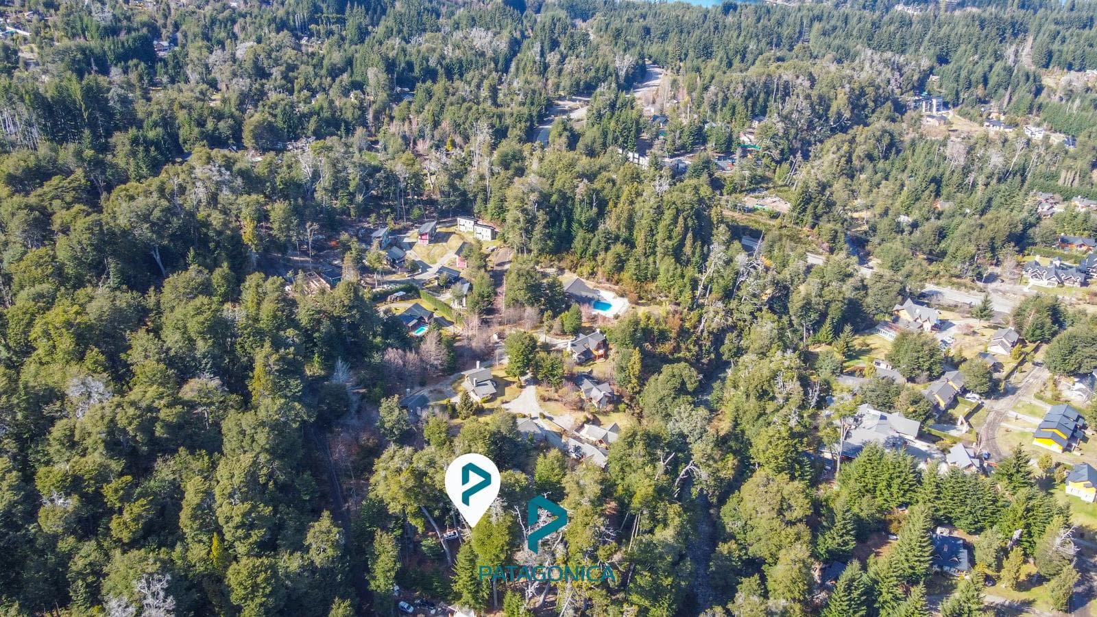 FOR SALE: 43-square-meter house on a 5,149-square-meter lot. Suitable for 4 houses along the Rio Bonito riverbank, with utilities. Altos de Manzano