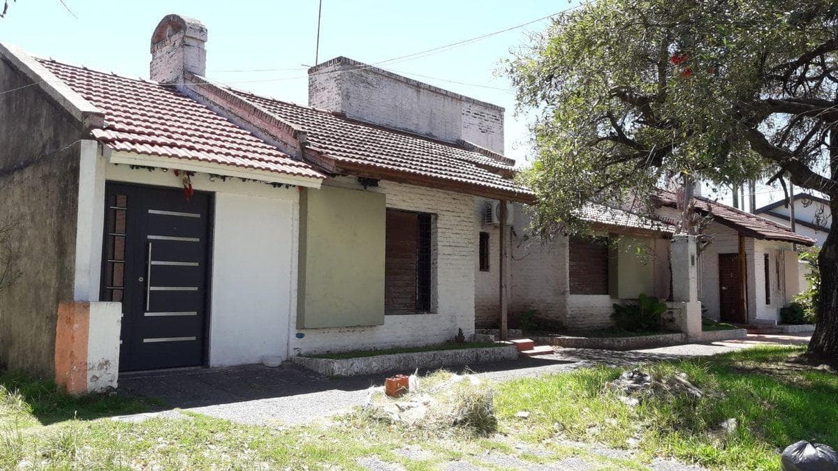 Casa 4 ambientes con patio APTA CREDITO