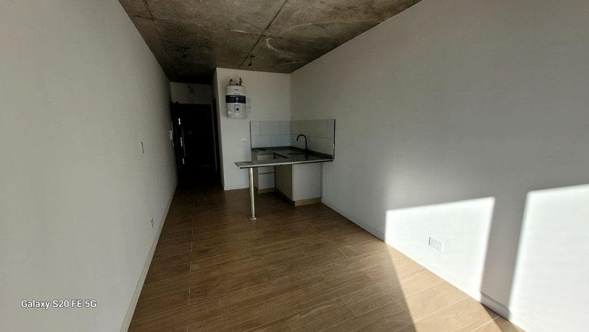 MONOAMBIENTE BANFIELD CENTRO CON TERRAZA PRIVADA