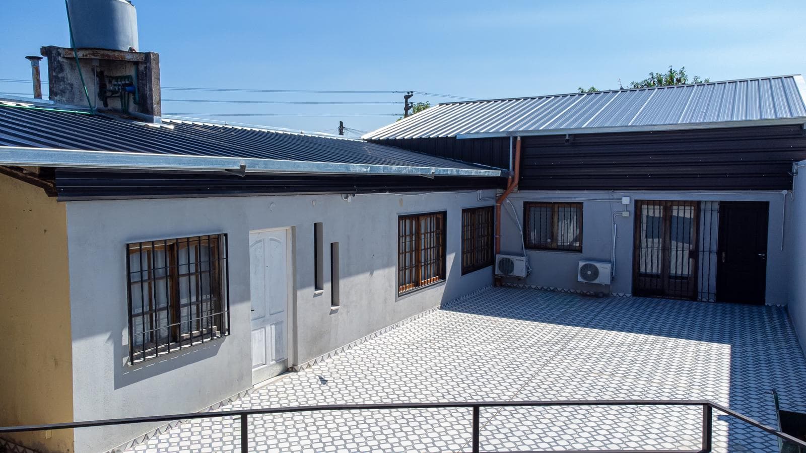 FURNISHED OFFICE SPACE FOR RENT WITH A PATIO