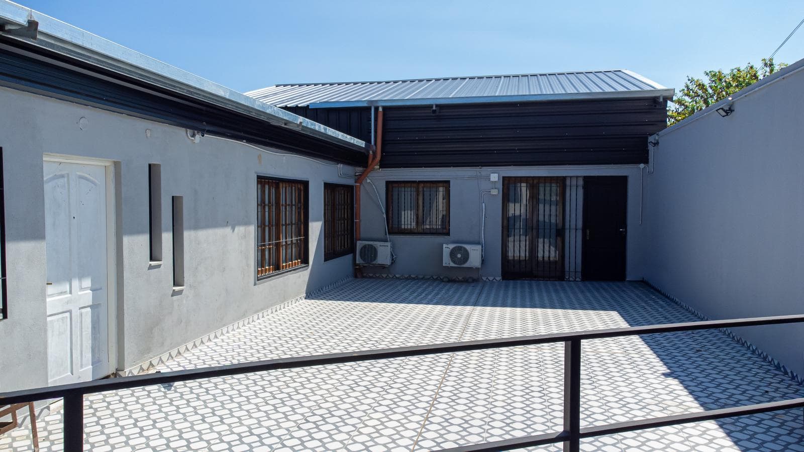 FURNISHED OFFICE SPACE FOR RENT WITH A PATIO