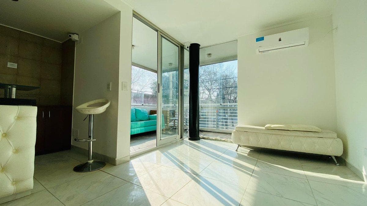 AMPLI0 2-ROOM APARTMENT: SUITABLE FOR PROFESSIONALS AND ELIGIBLE FOR A MORTGAGE