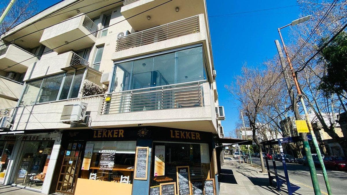 AMPLI0 2-ROOM APARTMENT: SUITABLE FOR PROFESSIONALS AND ELIGIBLE FOR A MORTGAGE
