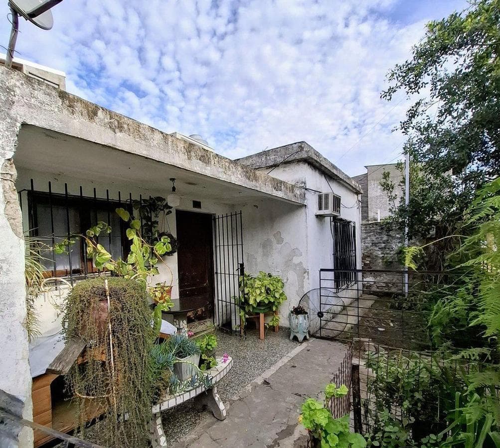 Casa 3 amb. En S.F Solano. OPORTUNIDAD