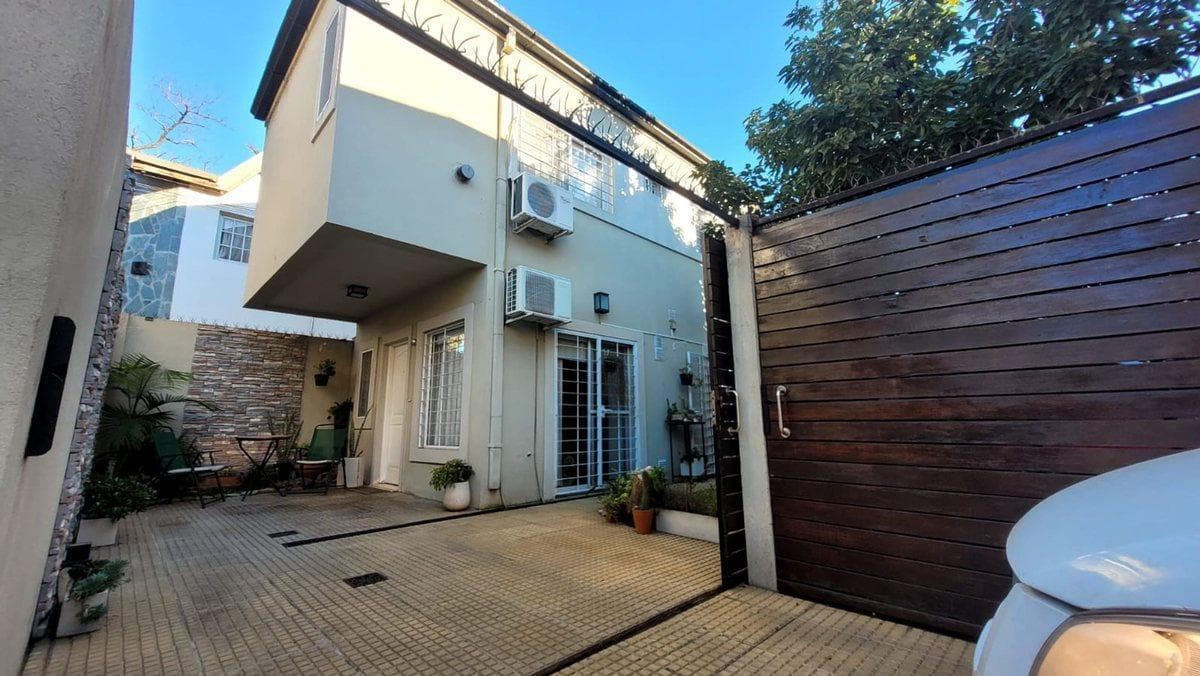 Muy Buen Duplex de 3 Amb en Complejo en Adrogue