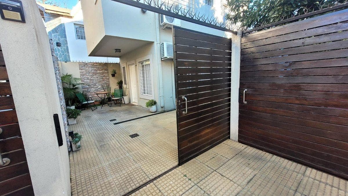 Muy Buen Duplex de 3 Amb en Complejo en Adrogue