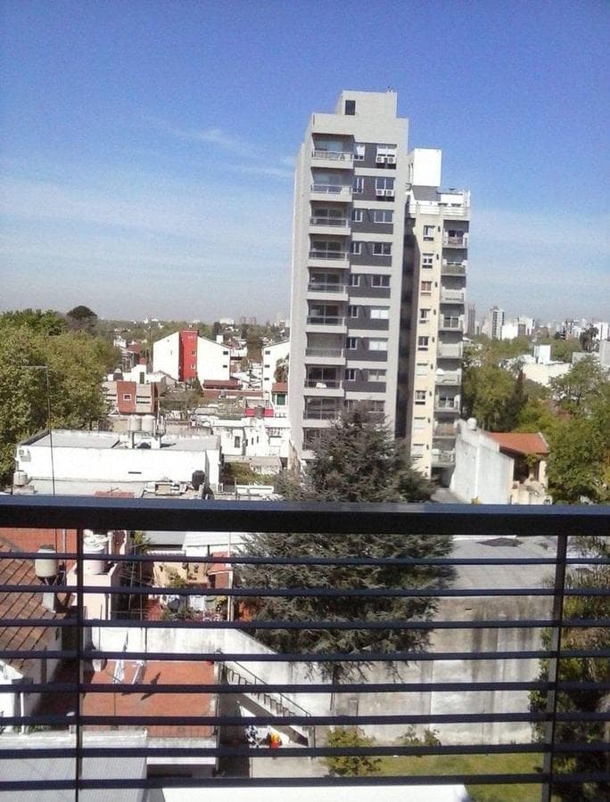 Venta impecable monoambiente centro de Banfield