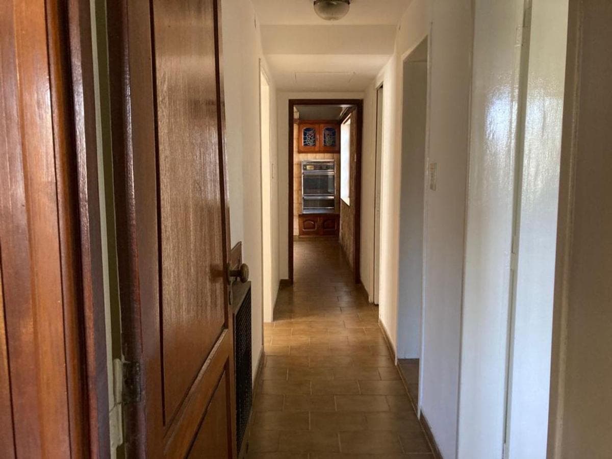 Spacious Apartment in Burzaco, 1 block from the plaza