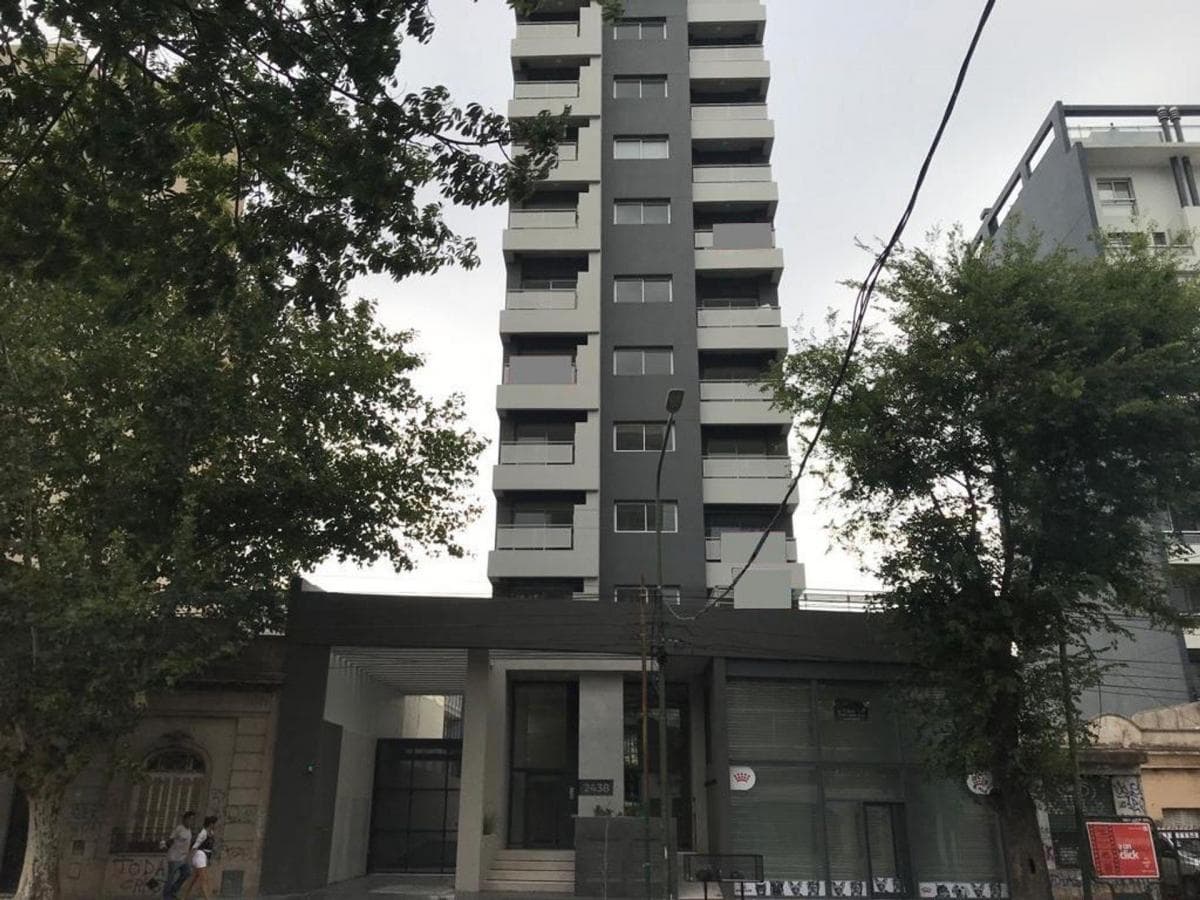 FOR SALE/RENT: 2-ROOM APARTMENT. LOMAS ESTE. IDEAL FOR INVESTORS