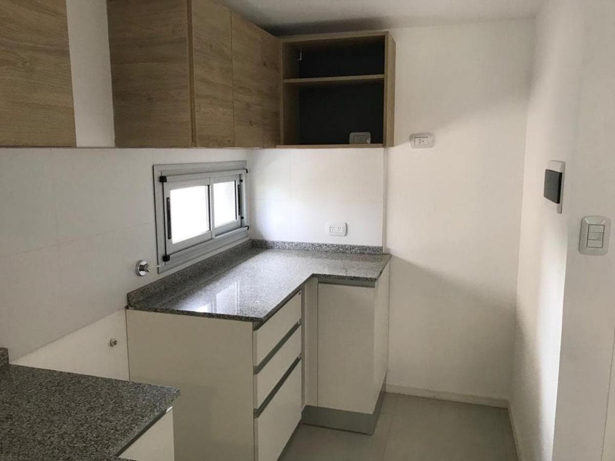 FOR SALE/RENT: 2-ROOM APARTMENT. LOMAS ESTE. IDEAL FOR INVESTORS