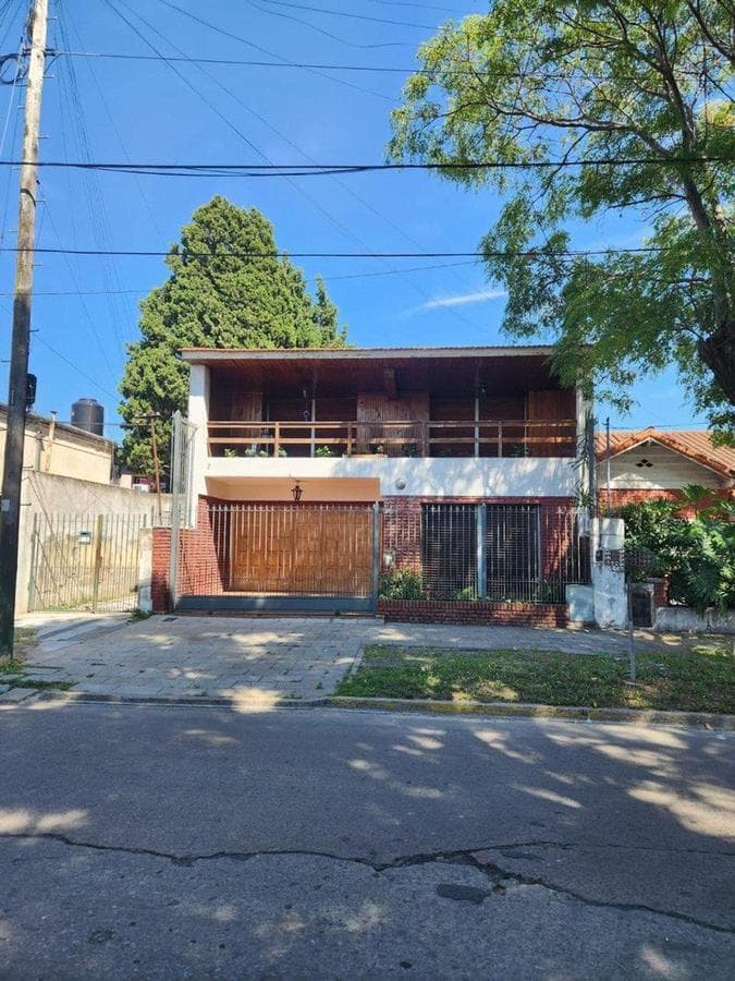 Venta Casa 3Ambientes Zona Banfield -Apto Credito-