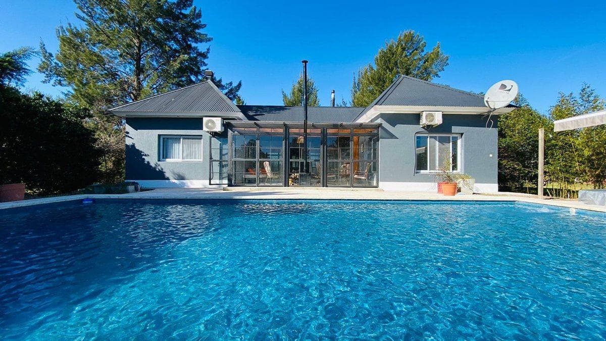 Hermosa Casa de Campo con Pileta y Salida al Lago