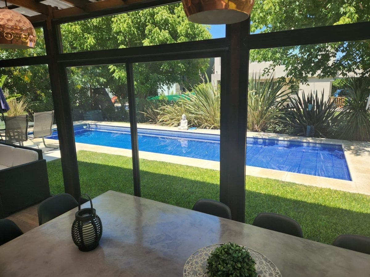 Brisas de Adrogue House