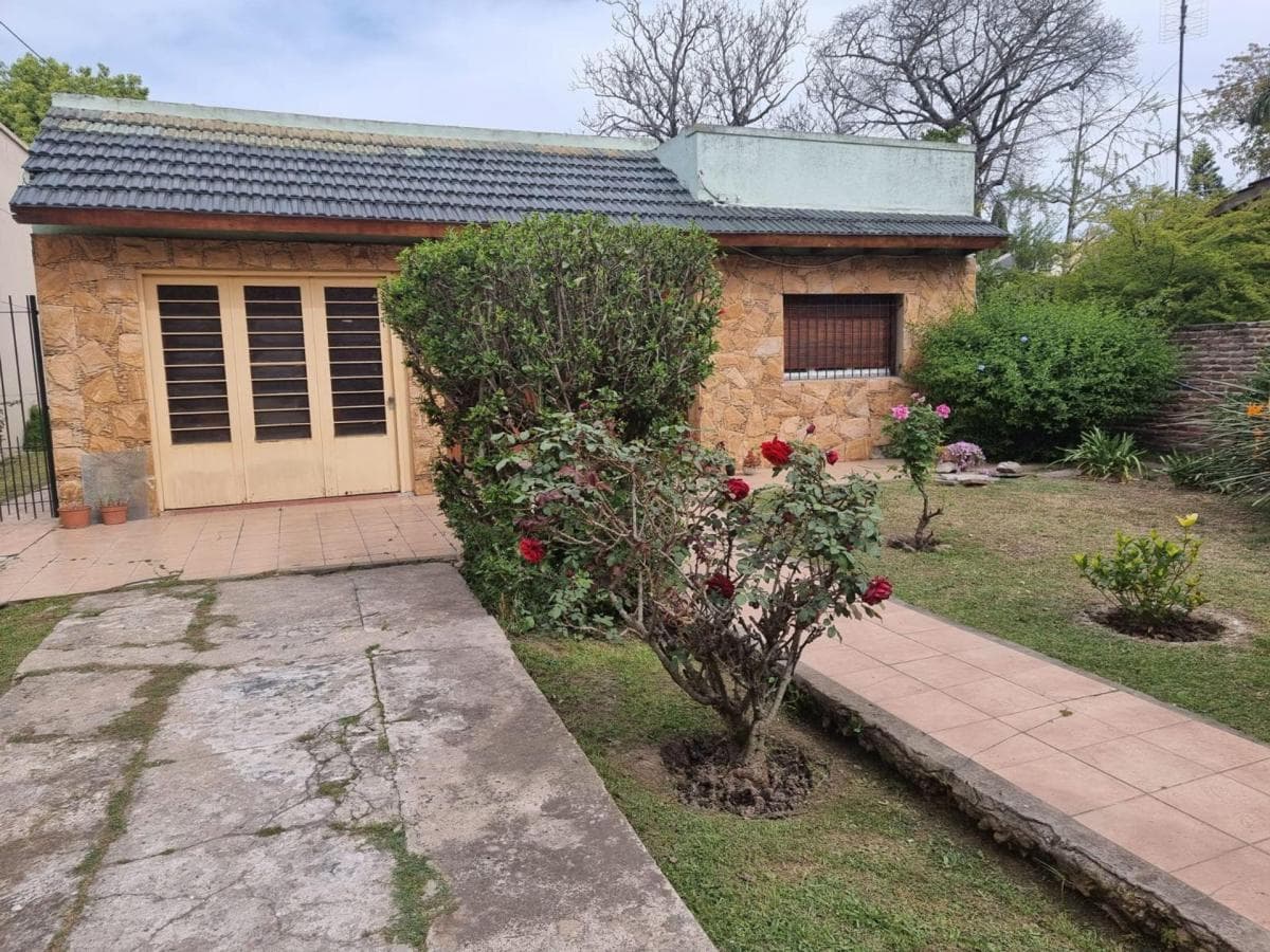 Casa a reciclar Lote ideal inversión APTO CRÉDITO