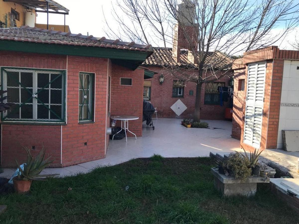 Hermosa casa en Longchamps barrio Los Alamos