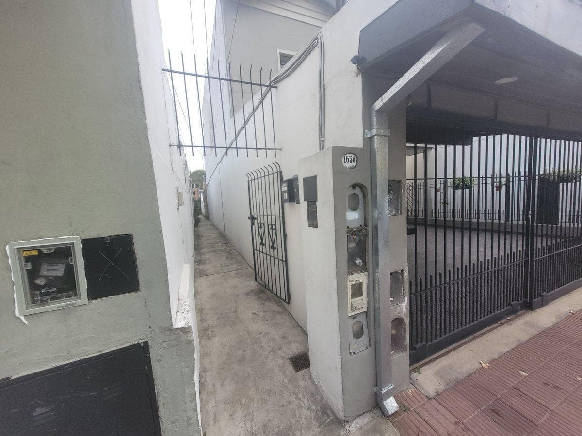3-ROOM PH APARTMENT IN BANFIELD